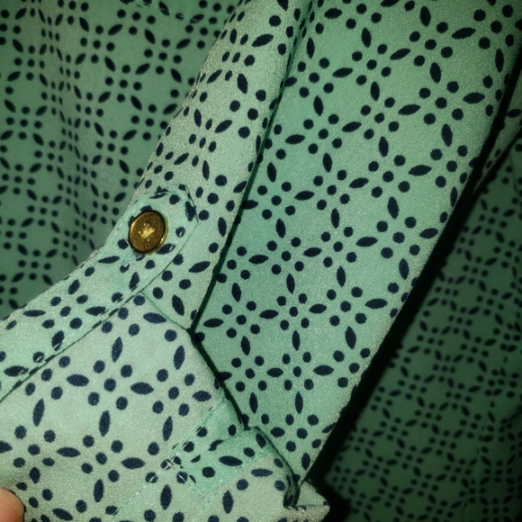 $75 Croft & Barrow | Med | Teal Pattern Blouse - Picture 6 of 8